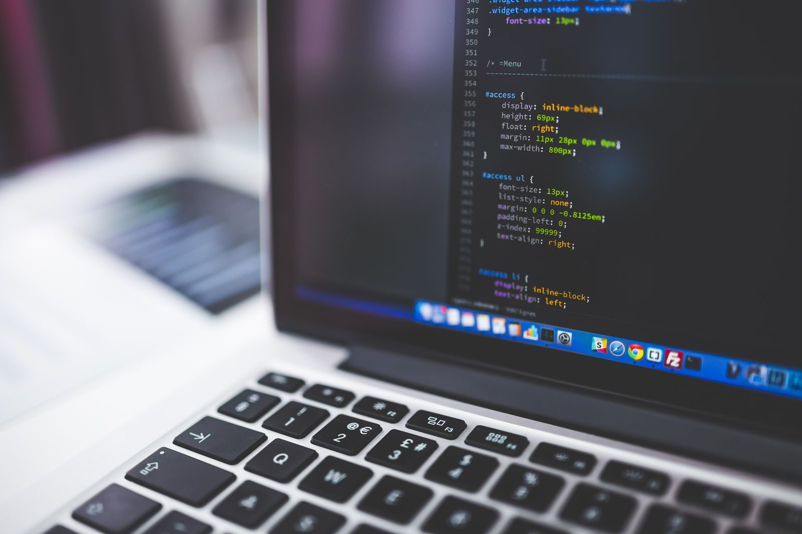 Tela de notebook exibindo código